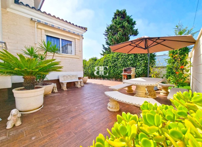 Wiederverkauf - Villa -
Torrevieja - Torrelamata - La Mata