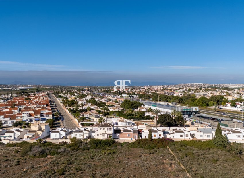 Wiederverkauf - Villa -
Torrevieja - Urbanización San Luis
