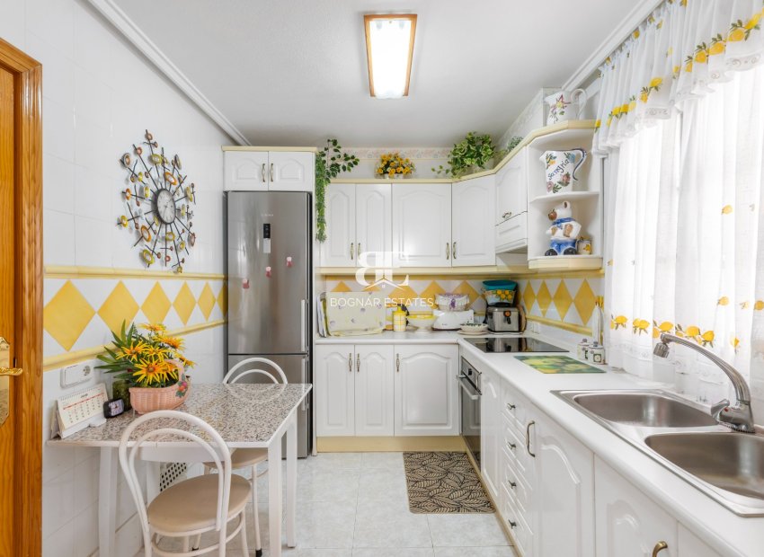 Wiederverkauf - Villa -
Torrevieja - Zona los Frutales