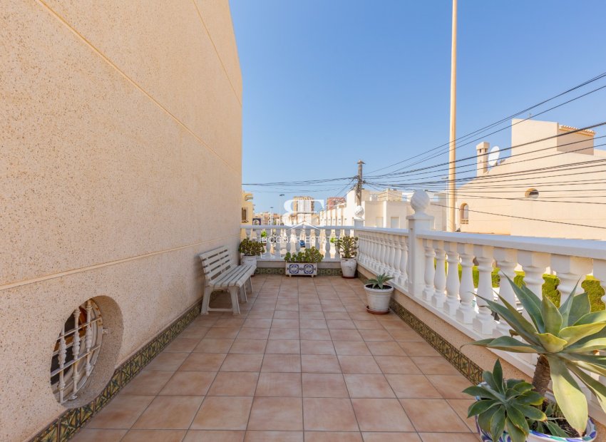 Wiederverkauf - Villa -
Torrevieja - Zona los Frutales