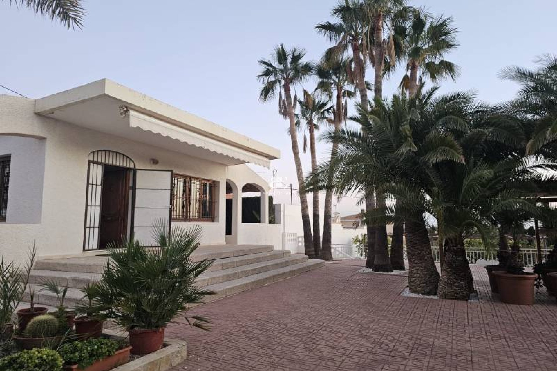 Wiederverkauf - Villa -
Villajoyosa - Varadero/ Estudiantes beach