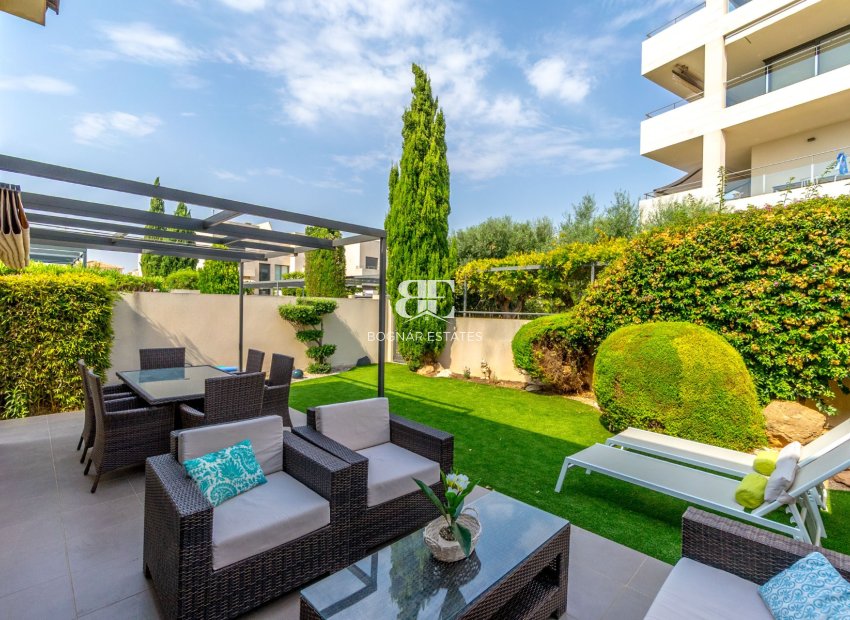 Wiederverkauf - Villa -
Villamartín - Los Dolses