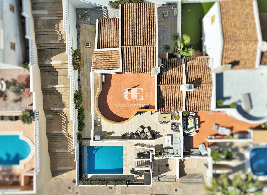 Wiederverkauf - Villa -
Villamartín - Los Dolses