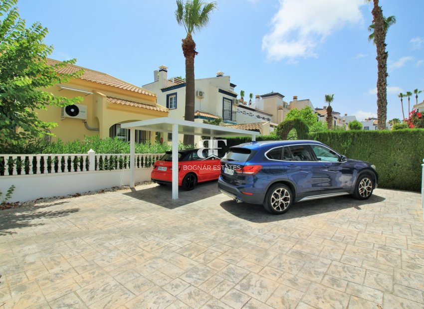 Wiederverkauf - Villa -
Villamartín