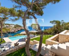 luxury villa Spain swimming pool