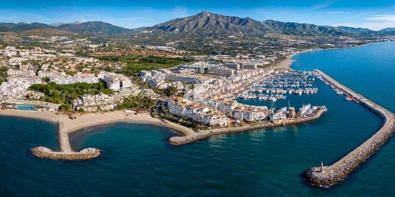 Gids voor Puerto Banús, Spanje: Uw essentiële handboek voor 2026