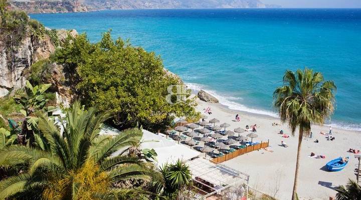 Costa Blanca or Costa del Sol