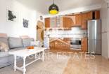 Herverkoop - Herenhuis -
Torrevieja - Torrelamata - La Mata