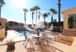 Herverkoop - Villa -
La Marina - La Escuera