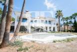 Resale - Villa -
Marbella - Sierra Blanca