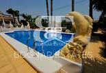 Resale - Villa -
Catral