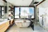 Resale - Villa -
Marbella - Nueva Andalucía