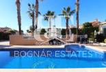 Herverkoop - Villa -
La Marina - La Escuera