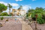 Herverkoop - Country House -
Orihuela