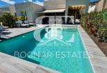 Resale - Villa -
La Finca Golf - Algorfa