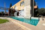 Resale - Villa -
Orihuela Costa - Dehesa de campoamor
