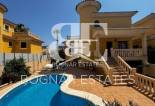 Herverkoop - Villa -
Orihuela Costa - Villamartín