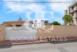 Resale - Villa -
Orihuela Costa - Punta Prima