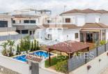 Herverkoop - Villa -
Los Montesinos - La Herrada
