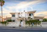 Herverkoop - Villa -
Benidorm - Poniente