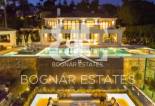 Resale - Villa -
Marbella - Nueva Andalucía