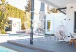 Resale - Villa -
Marbella - Nueva Andalucía