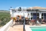 Resale - Villa -
Onil