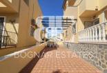 Herverkoop - Villa -
Villamartín - Lomas del Golf