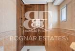 Resale - Villa -
Torrevieja
