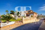 Resale - Villa -
San Vicente del Raspeig - Los Girasoles