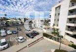 Wiederverkauf - apartment -
Orihuela Costa - La Zenia