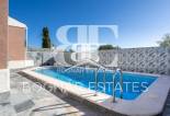 Resale - Villa -
Torrevieja - San Luis