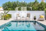 Wiederverkauf - Villa / Semi-detached Villa -
Torrevieja - Torreta Florida