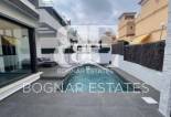 Wiederverkauf - Villa -
Orihuela Costa - Villamartín