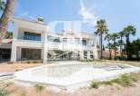 Resale - Villa -
Marbella - Sierra Blanca