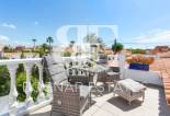 Wiederverkauf - Villa / Semi-detached Villa -
Torrevieja - Torreta Florida