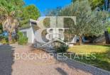 Resale - Villa -
Benferri