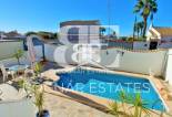 Resale - Villa -
Torrevieja - El Chaparral
