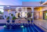 Resale - Villa -
Daya Nueva