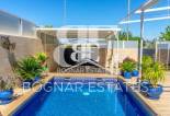 Resale - Villa -
Daya Nueva