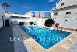 Wiederverkauf - Villa -
Torrevieja - Los Altos*