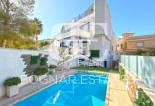 Resale - Villa -
Orihuela Costa - Villamartín