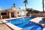 Herverkoop - Villa -
La Marina - La Escuera