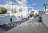 Resale - apartment -
Orihuela Costa - Villamartín