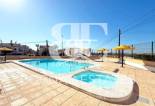 Herverkoop - Herenhuis -
Torrevieja - Torrelamata - La Mata