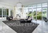 Resale - Villa -
Marbella - Nueva Andalucía