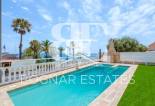Resale - Villa -
Torrevieja