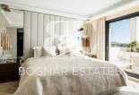 Resale - Villa -
Marbella - Nueva Andalucía