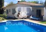 Wiederverkauf - Villa -
Marbella - Las Chapas