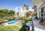 Resale - Villa -
Marbella - Nueva Andalucía